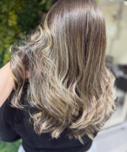 Resultado de morena iluminada no Studio Divas