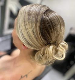 Resultado de penteados no Studio Divas